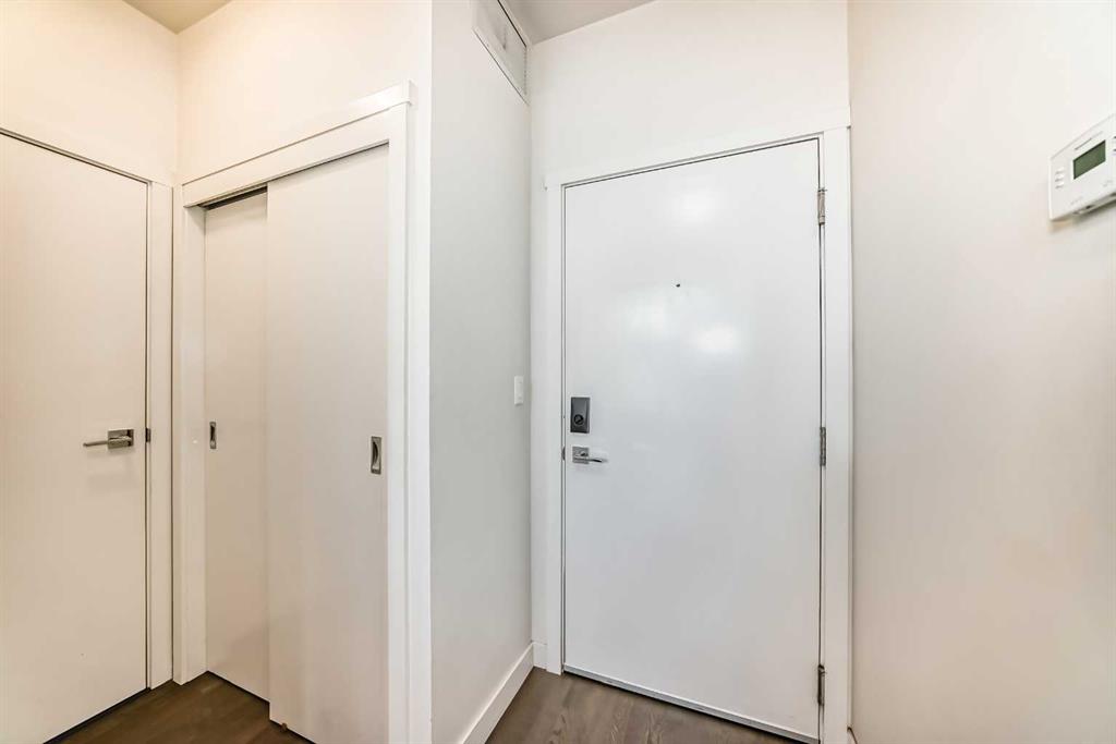 305 18 Avenue SW #430 photo 5