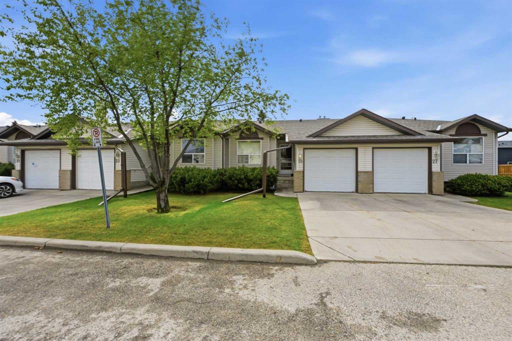 25 Tararidge Circle NE photo 2