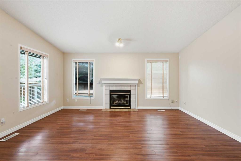 25 Tararidge Circle NE photo 5