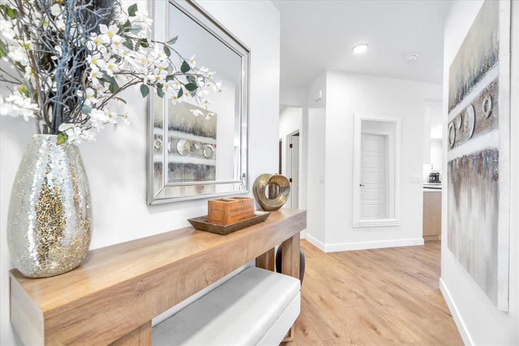 77 Versant Point SW photo 4