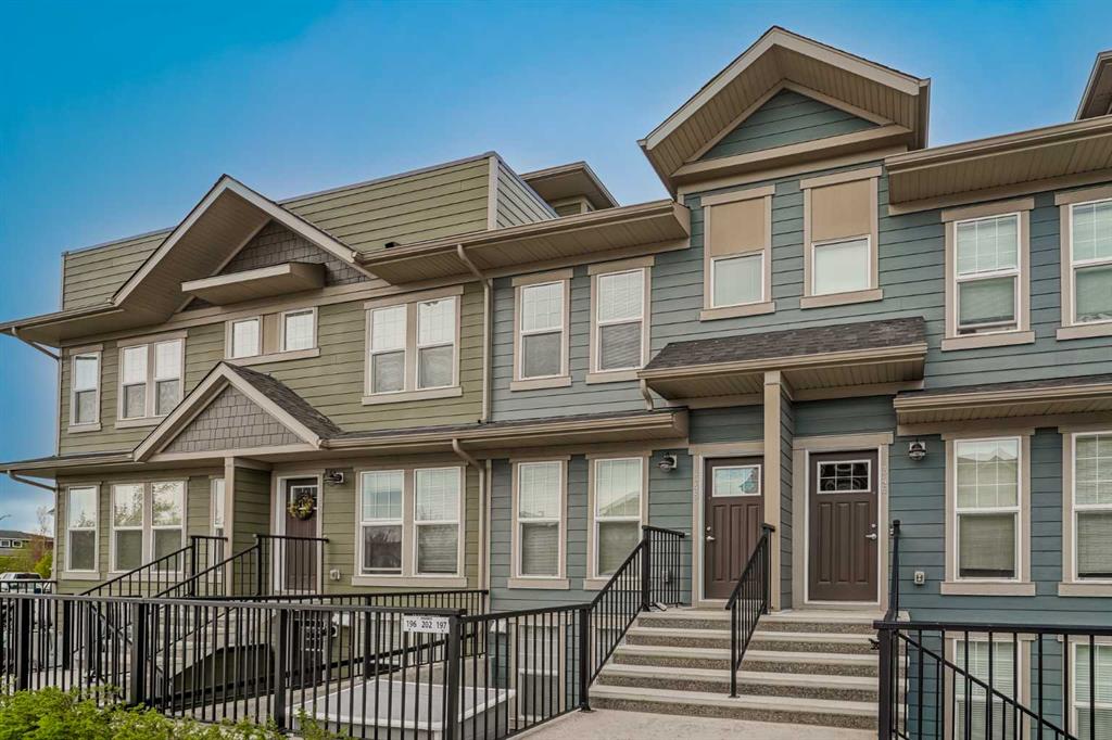 348 Cranbrook Square SE photo 3