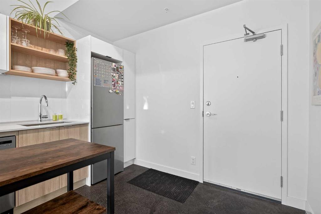 1319 14 Avenue SW #203 photo 4
