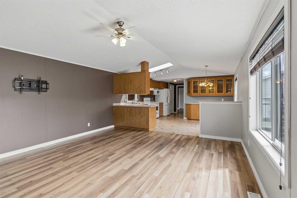 192 Mitchell Drive photo 3