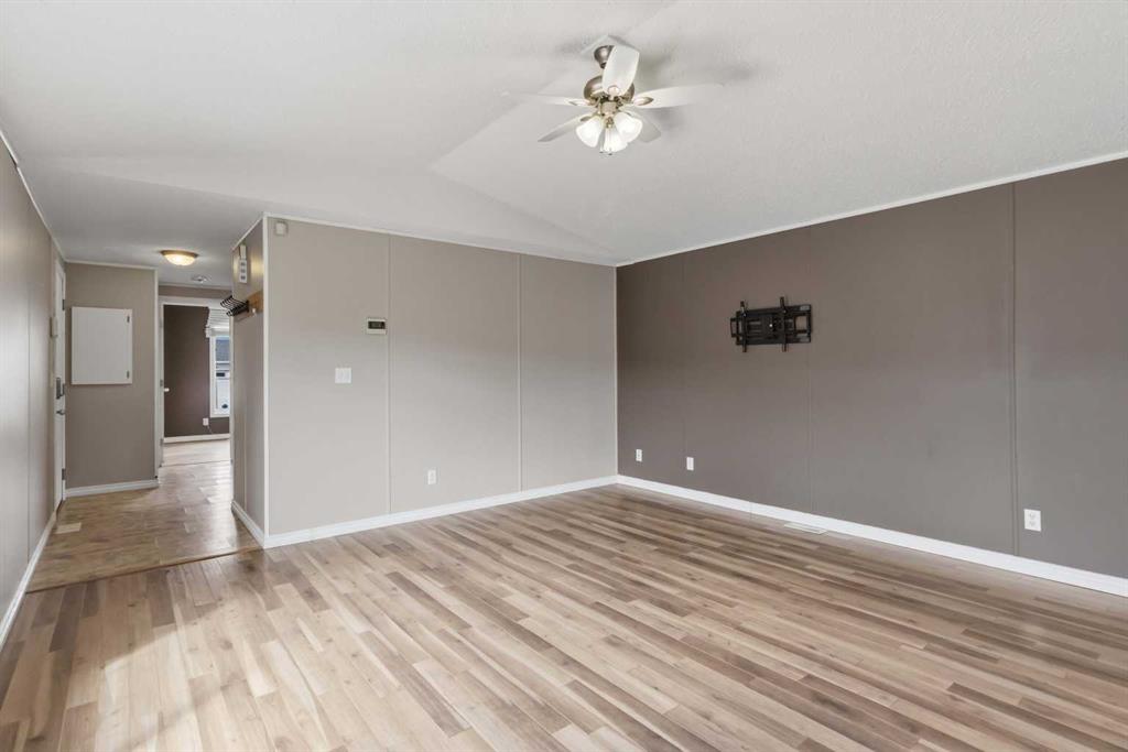 192 Mitchell Drive photo 5