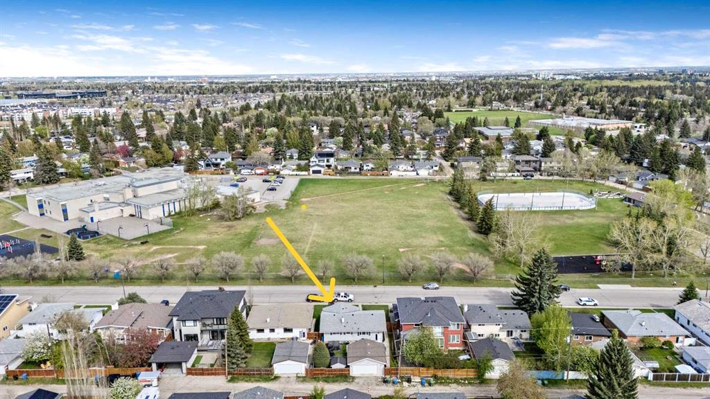 6007 34 Street SW photo 2