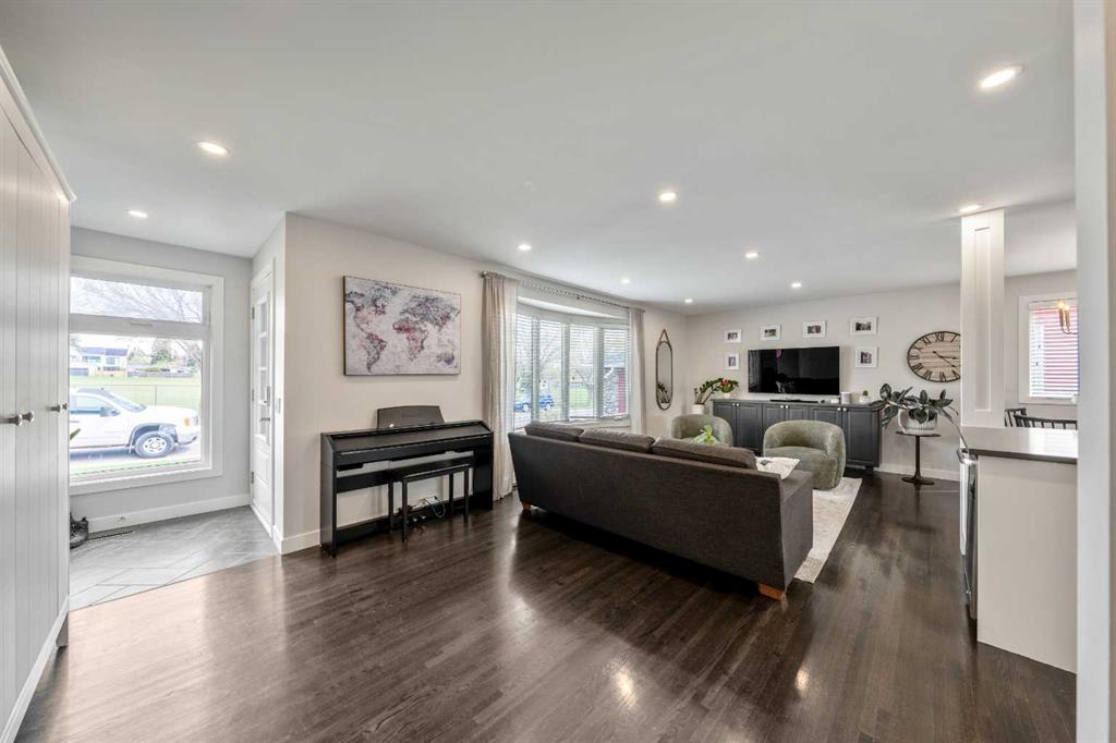 6007 34 Street SW photo 5
