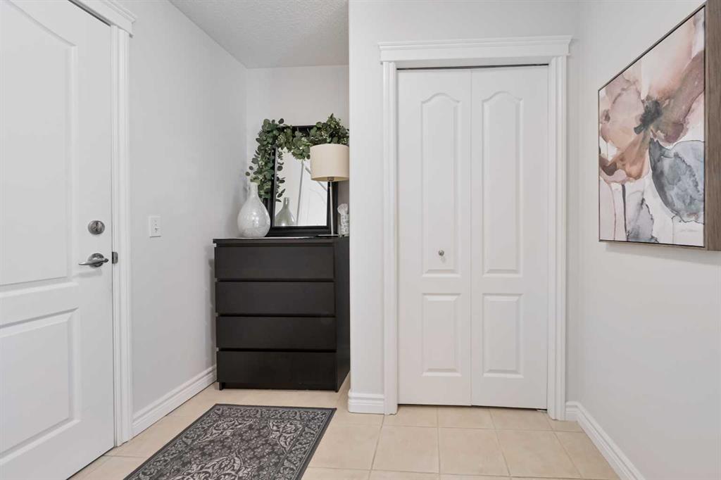 735 56 Avenue SW #306 photo 2
