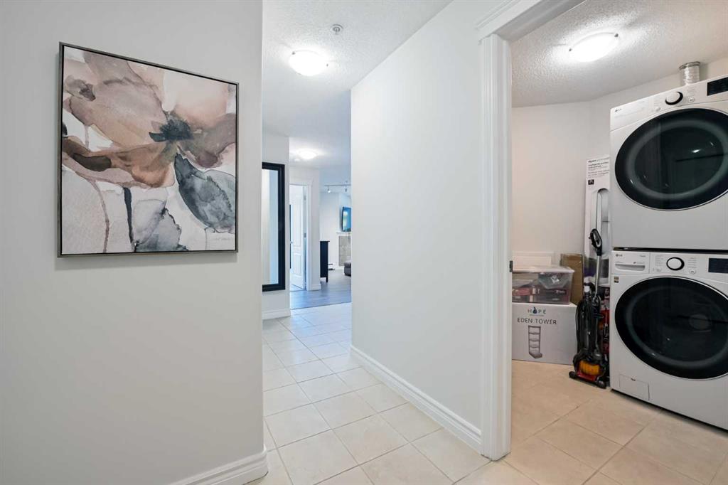 735 56 Avenue SW #306 photo 3