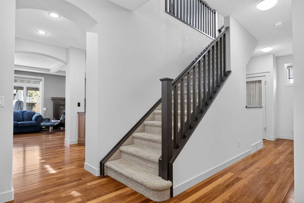 30 Cranarch Circle SE photo 5