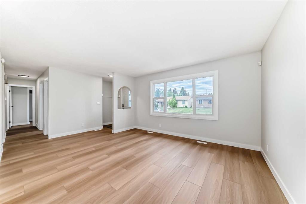 4607 Marwood Way NE photo 5
