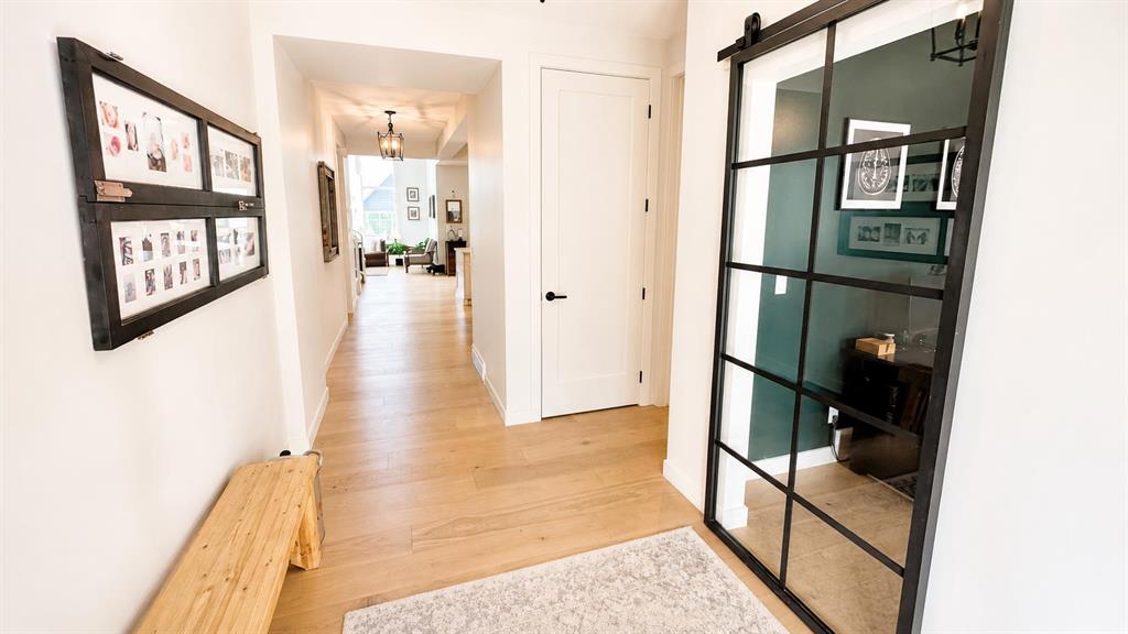 26 Bluerock Avenue SW photo 5
