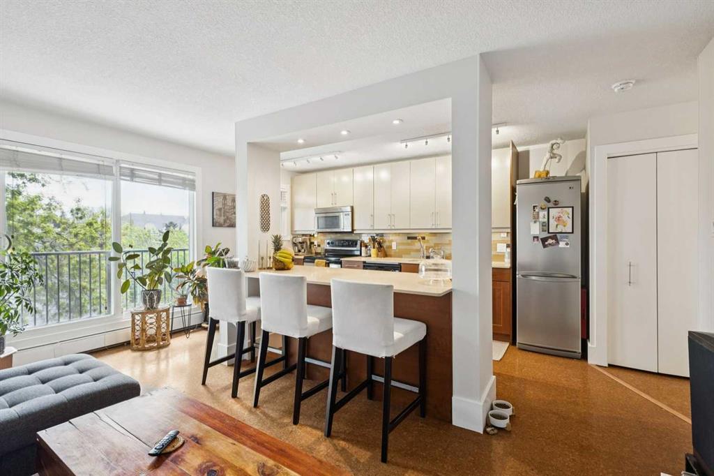 1603 26 Avenue SW #203 photo 4