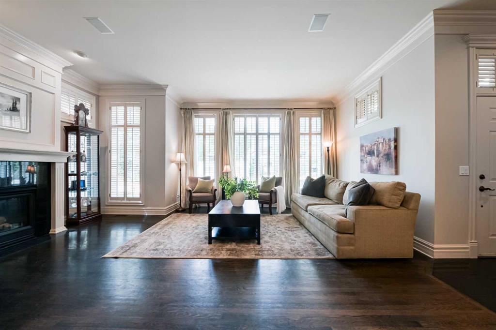 3608 2 Street SW photo 3