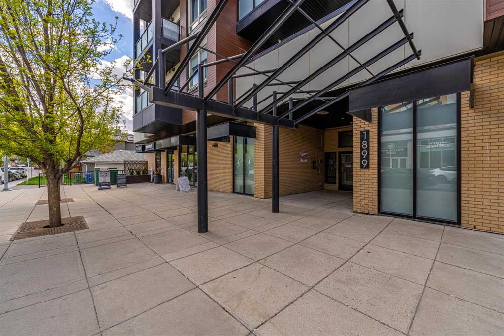 1899 45 Street NW #207 photo 3