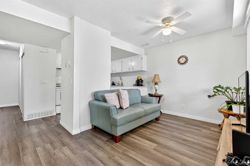 2200 Woodview Drive SW #1112 photo 4