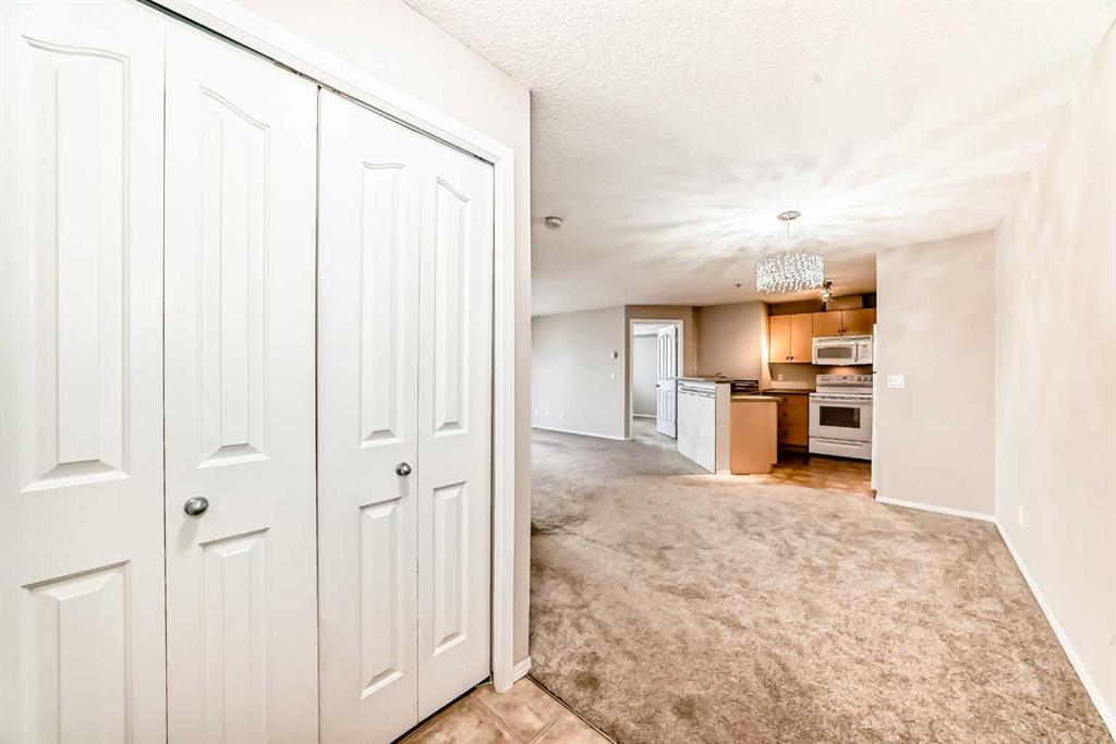 10 Prestwick Bay SE #1220 photo 4