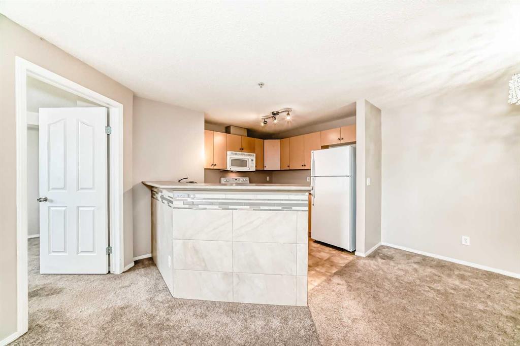 10 Prestwick Bay SE #1220 photo 5