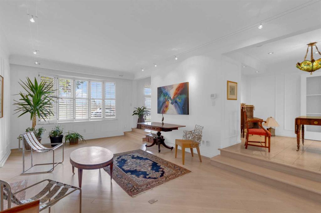 4615 14A Street SW photo 5