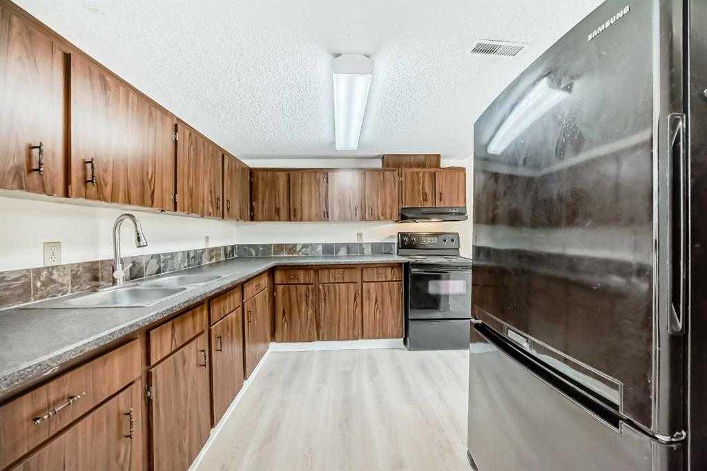 1540 29 Street NW #702 photo 5