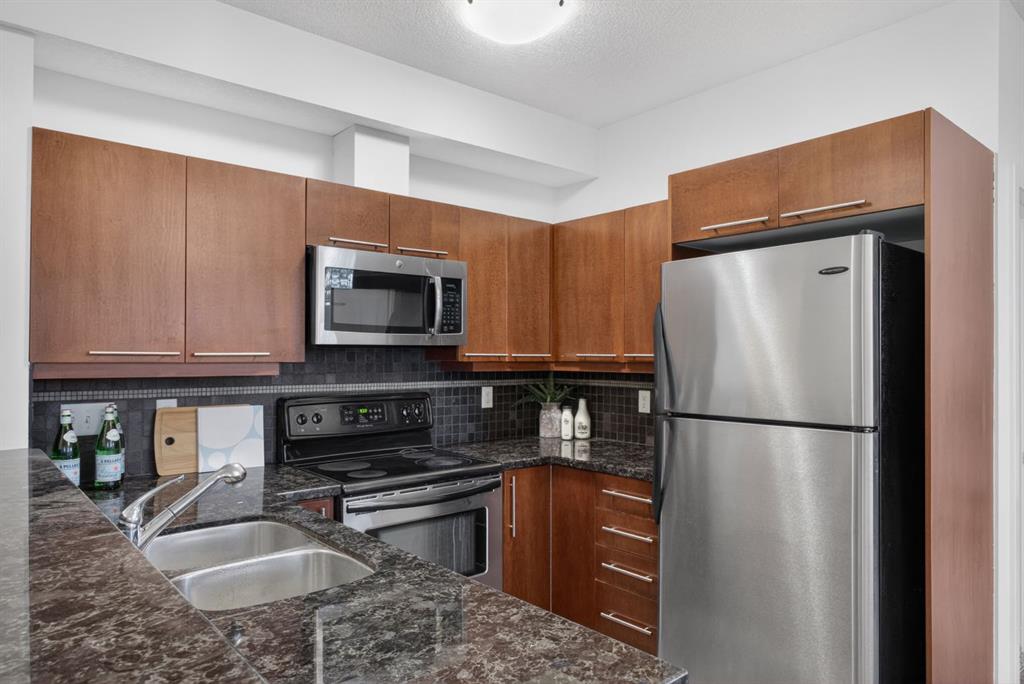 2420 34 Avenue SW #106 photo 5