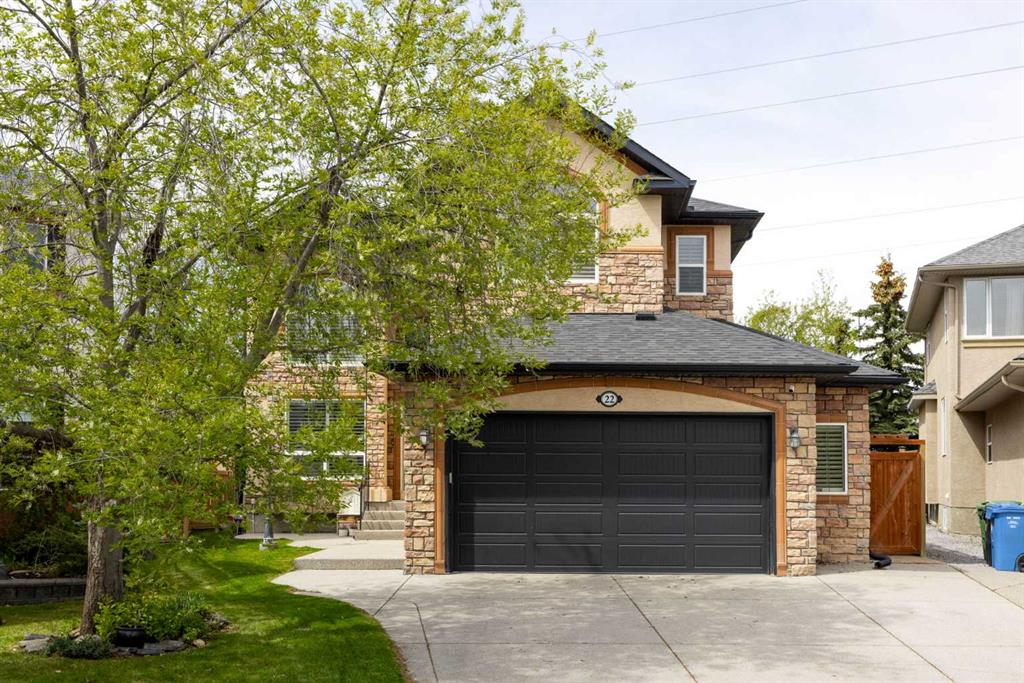 22 Strathridge Court SW photo 2