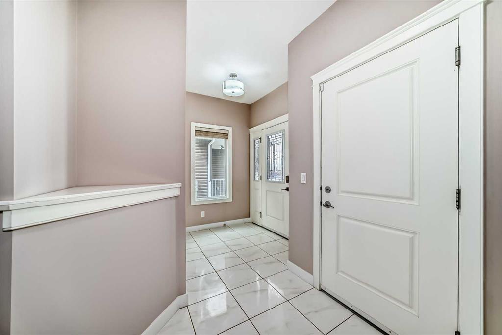 101 Redstone Drive NE photo 3
