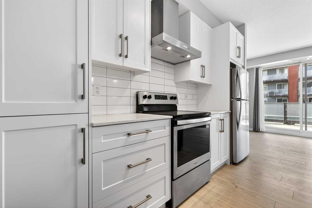 122 Mahogany Centre SE #403 photo 4
