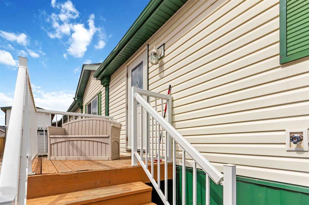 240 Mckinlay Crescent photo 3