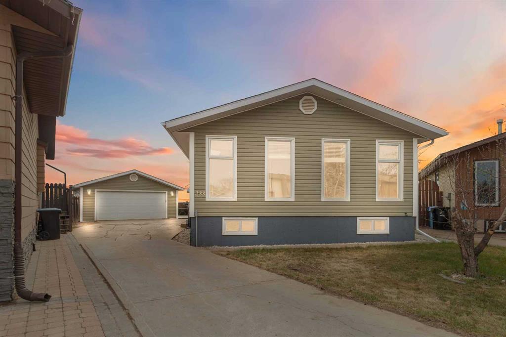 233 GLADSTONE Bay