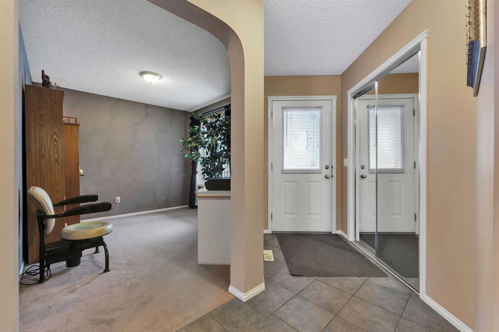 15 Saddletree Drive NE photo 3