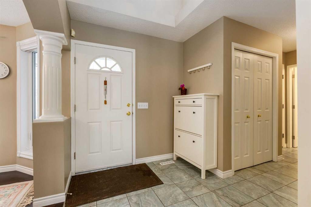 331 Sierra Madre Court SW photo 4