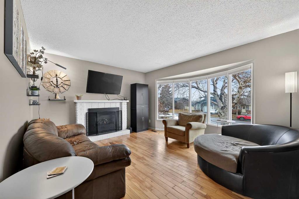 103 Macewan Drive NW photo 5