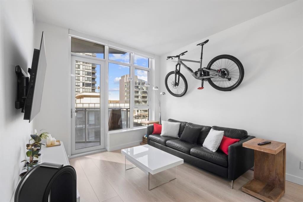 138 Waterfront Court SW #501 photo 3