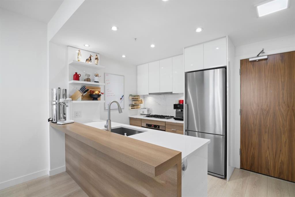 138 Waterfront Court SW #501 photo 5