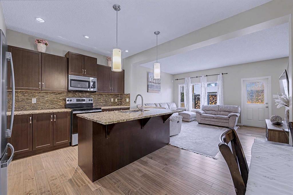 80 Chaparral Valley Crescent SE photo 4