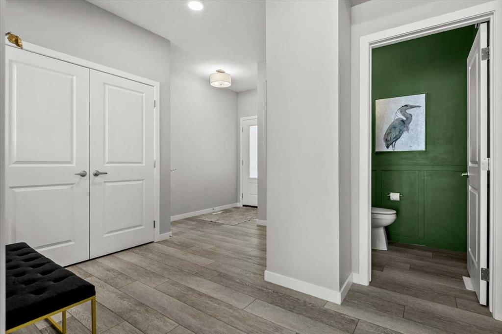 243 Silver Spruce Grove SW photo 5