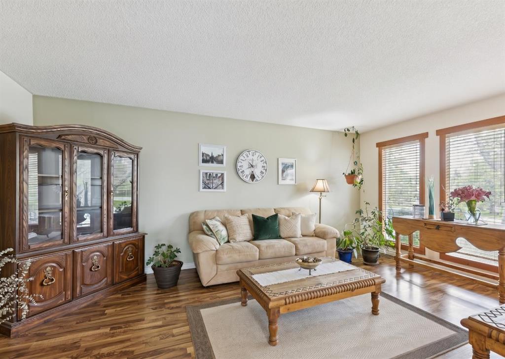 323 Ranchview Place NW photo 5
