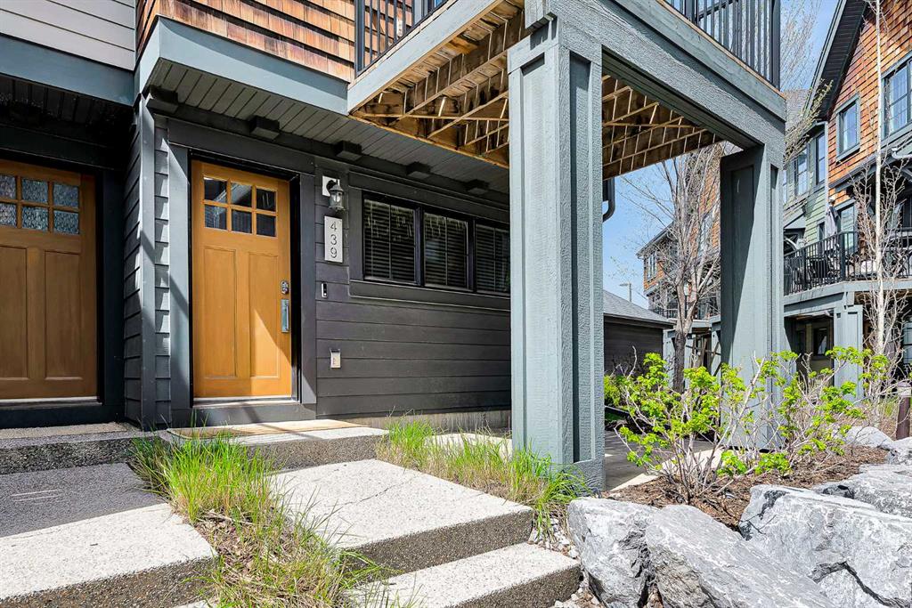 439 Ascot Circle SW photo 3