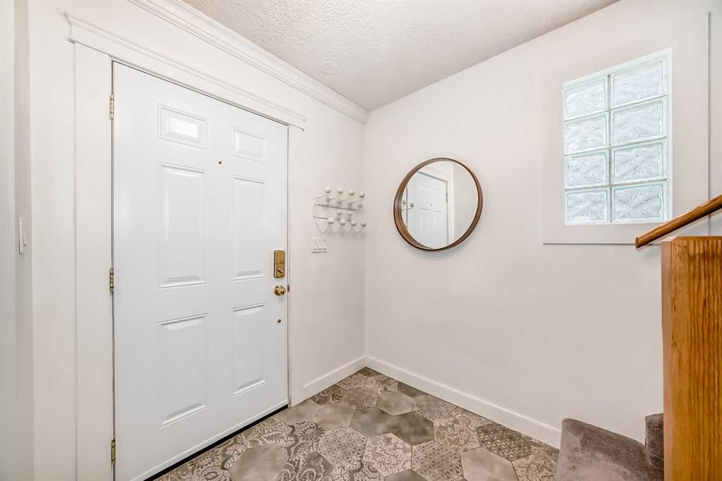2235 7 Avenue photo 4