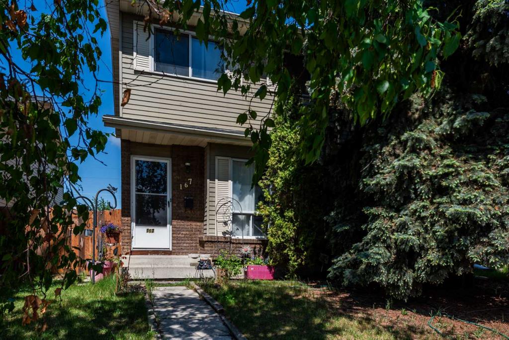 167 Erin Mount Place SE photo 2