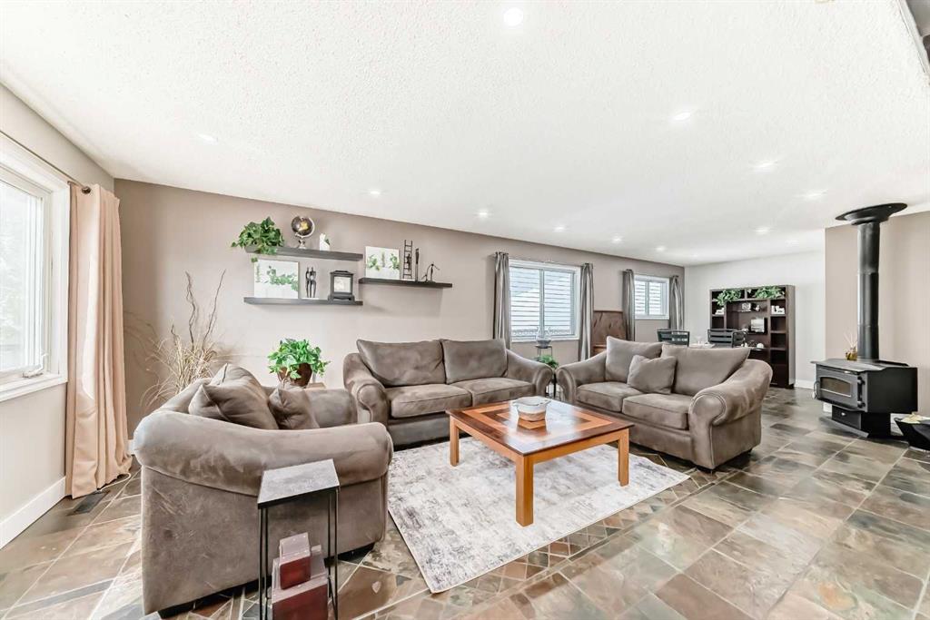 11 Huntstrom Place NE photo 5