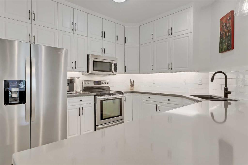 2419 Erlton Road SW #402 photo 3