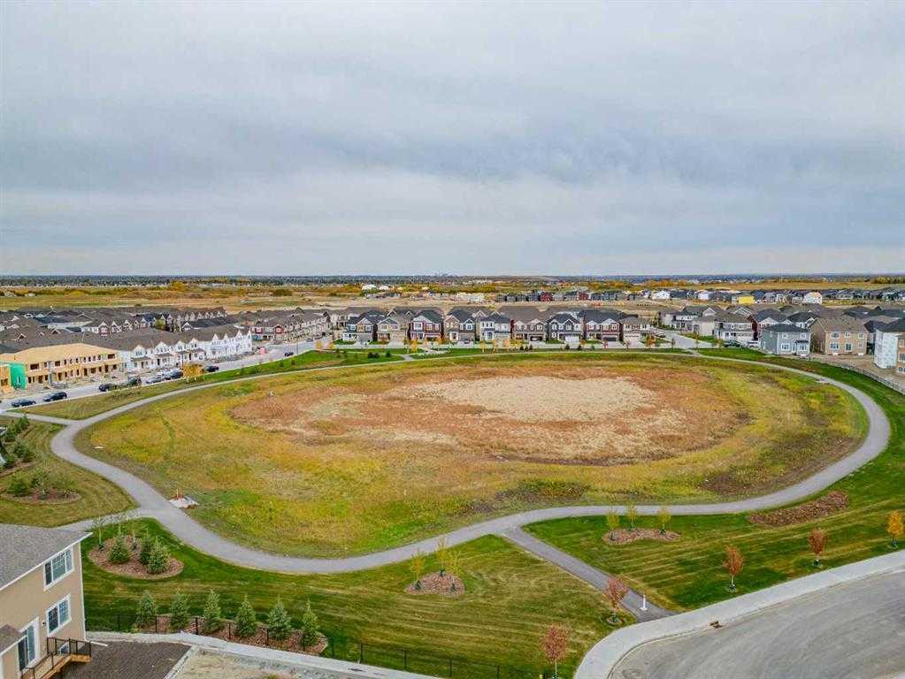 16 Yorkville Landing SW photo 2
