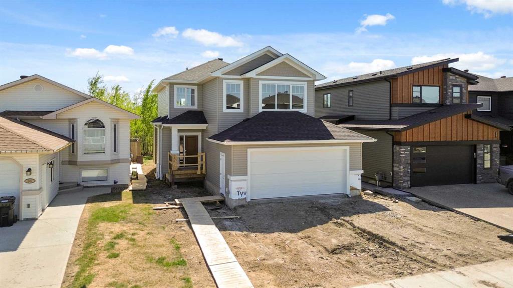 241 WARREN Way