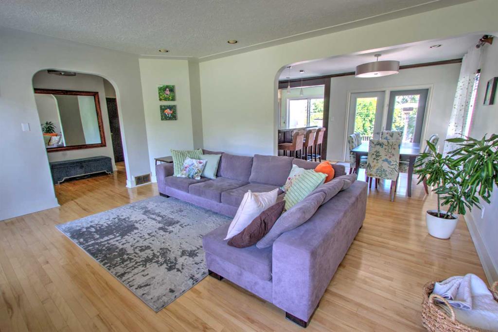 1604 Scotland Street SW photo 3