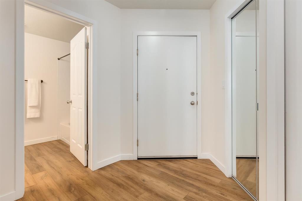 1053 10 Street SW #1615 photo 2