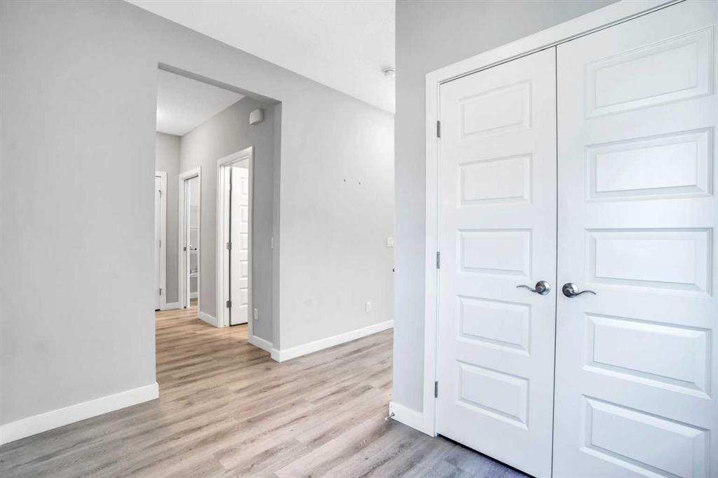 14 Evansfield Green NW photo 3