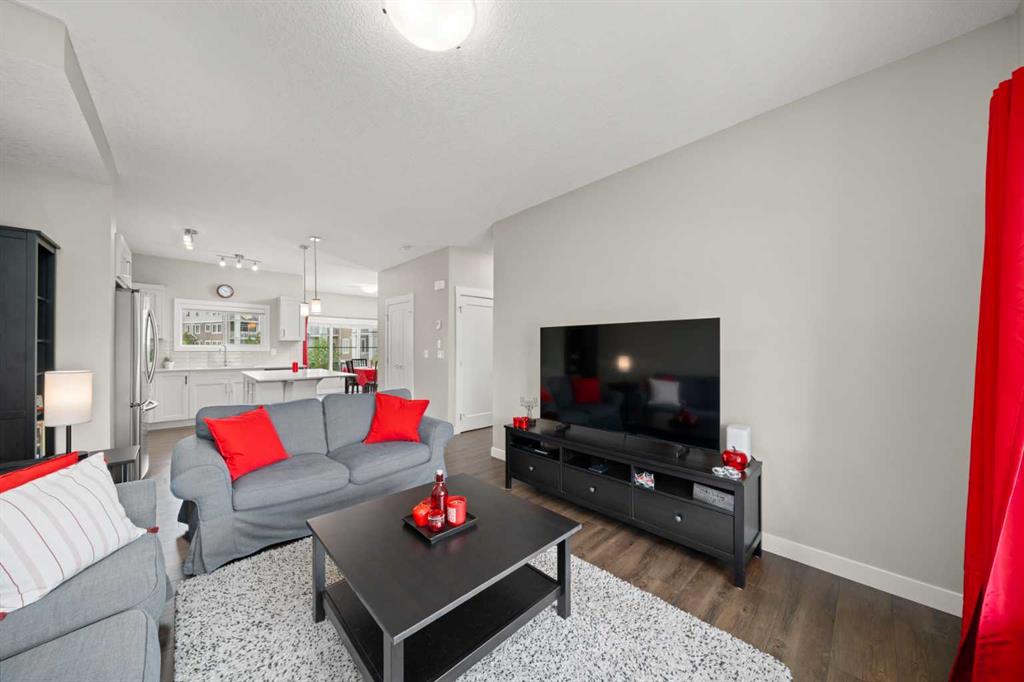 536 Cranford Drive SE photo 5