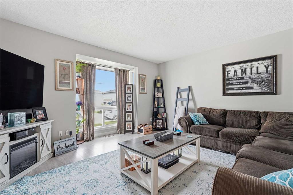 51 Aberdare Way NE photo 4