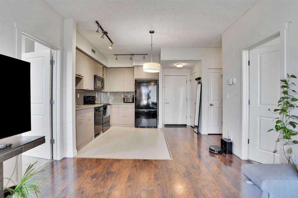 175 SILVERADO Boulevard SW #3102 photo 2